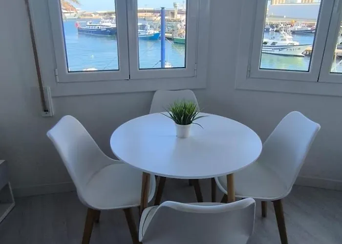 Apartment Port 2